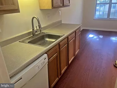 Kitchen - 14909 Cleese Ct #4CA, Silver Spring, MD 20906 photo 3 of 7