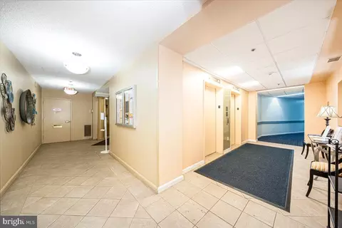 Entry Way - 14805 Pennfield Cir #201, Silver Spring, MD 20906 photo 3 of 4