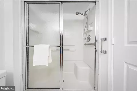 Bath - 14805 Pennfield Cir #201, Silver Spring, MD 20906 photo 1 of 3