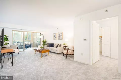 Living - 14805 Pennfield Cir #201, Silver Spring, MD 20906 photo 2 of 4