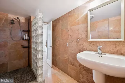 Bath - 6 Spring Hill Ct, Chevy Chase, MD 20815 photo 3 of 3