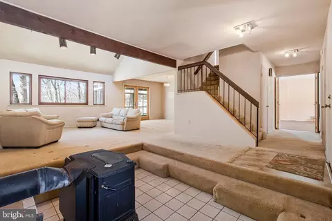 Living - 14816 Stonegate Ter, Silver Spring, MD 20905 photo 11 of 15