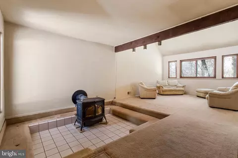 Living - 14816 Stonegate Ter, Silver Spring, MD 20905 photo 10 of 15