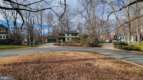 Exterior - 14816 Stonegate Ter, Silver Spring, MD 20905 photo 2 of 14