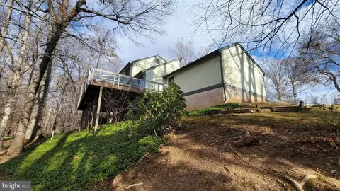 Exterior - 14816 Stonegate Ter, Silver Spring, MD 20905 photo 8 of 14