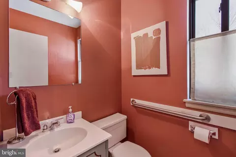 Bath - 14816 Stonegate Ter, Silver Spring, MD 20905 photo 1 of 8