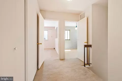 Entry Way - 14816 Stonegate Ter, Silver Spring, MD 20905 photo 2 of 4