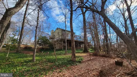 Exterior - 14816 Stonegate Ter, Silver Spring, MD 20905 photo 7 of 14