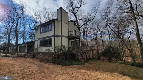 Exterior - 14816 Stonegate Ter, Silver Spring, MD 20905 photo 5 of 14