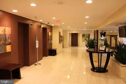 7333 New Hampshire Ave #816 S, Takoma Park, MD 20912