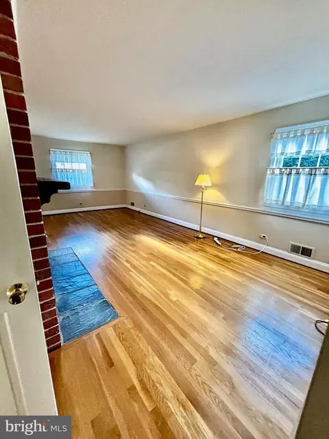 2811 Calverton Blvd, Silver Spring, MD 20904 photo 12