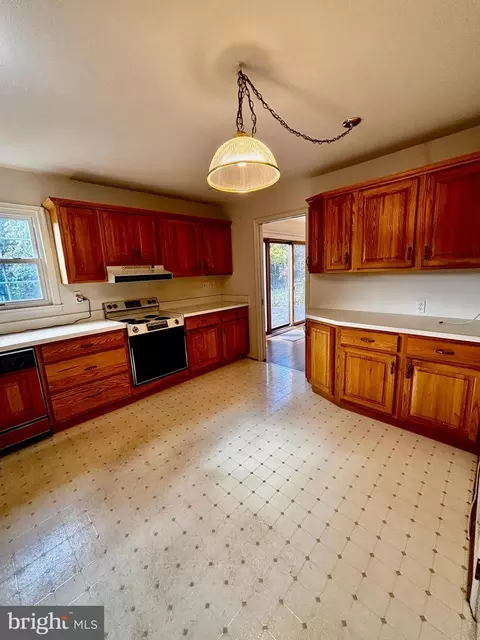 2811 Calverton Blvd, Silver Spring, MD 20904 photo 7