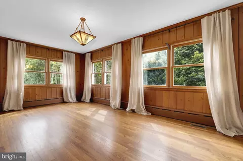 Living - 15211 Baughman Dr, Silver Spring, MD 20906 photo 1 of 5