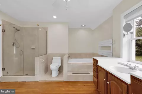 Bath - 15211 Baughman Dr, Silver Spring, MD 20906 photo 2 of 5