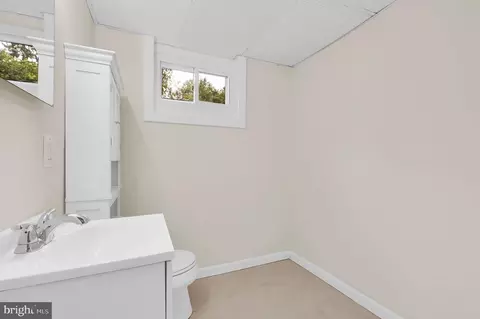 Bath - 15211 Baughman Dr, Silver Spring, MD 20906 photo 5 of 5