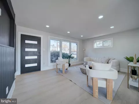 Entry Way - 2906 Radius Rd, Silver Spring, MD 20902 photo 1 of 2