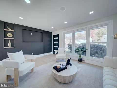 Living - 2906 Radius Rd, Silver Spring, MD 20902 photo 2 of 5