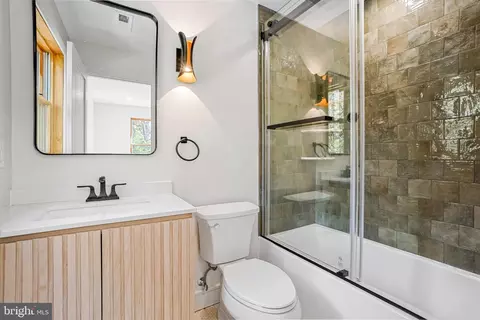 Bath - 110 Geneva, Silver Spring, MD 20910 photo 4 of 6