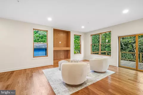 Living - 110 Geneva, Silver Spring, MD 20910 photo 4 of 8