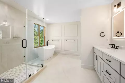 Bath - 110 Geneva, Silver Spring, MD 20910 photo 2 of 6