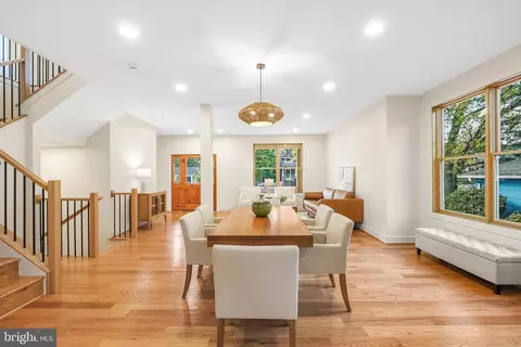 Dining - 110 Geneva, Silver Spring, MD 20910 photo 3 of 4
