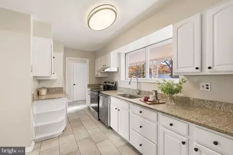 2031 Henderson Ave, Silver Spring, MD 20902 photo 11