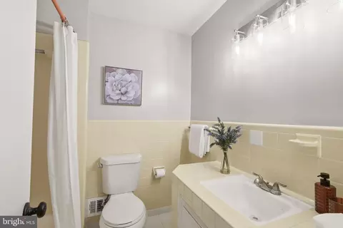 2031 Henderson Ave, Silver Spring, MD 20902 photo 21