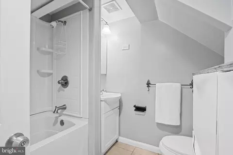 2405 Homestead Dr, Silver Spring, MD 20902 photo 32