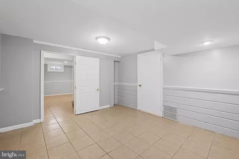 2405 Homestead Dr, Silver Spring, MD 20902 photo 28