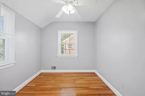 2405 Homestead Dr, Silver Spring, MD 20902 photo 23