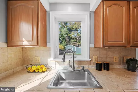 2405 Homestead Dr, Silver Spring, MD 20902 photo 16