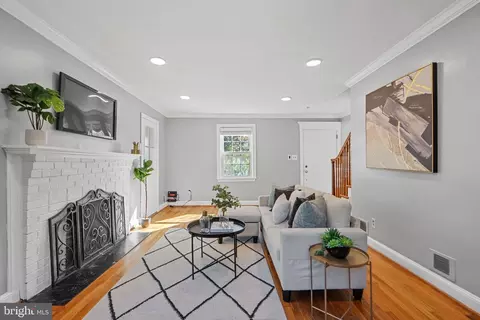 2405 Homestead Dr, Silver Spring, MD 20902 photo 7