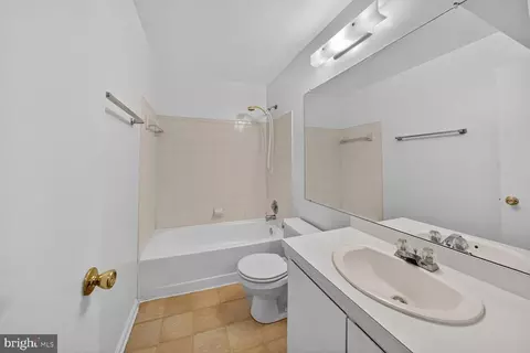 Bath - 14901 Mckisson Ct #7CC, Silver Spring, MD 20906 photo 2 of 2