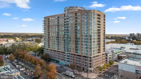 5750 Bou Ave #1106, North Bethesda, MD 20852