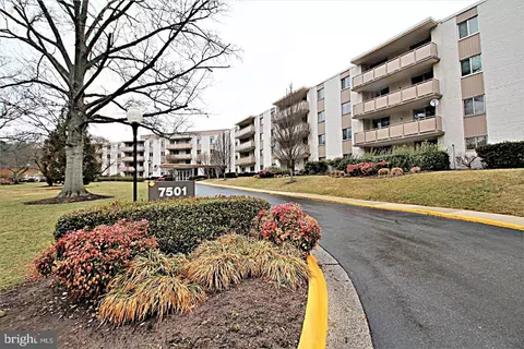 7501 Democracy Blvd #B-239, Bethesda, MD 20817