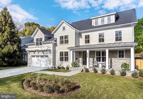 5528 Trent St, Chevy Chase, MD 20815