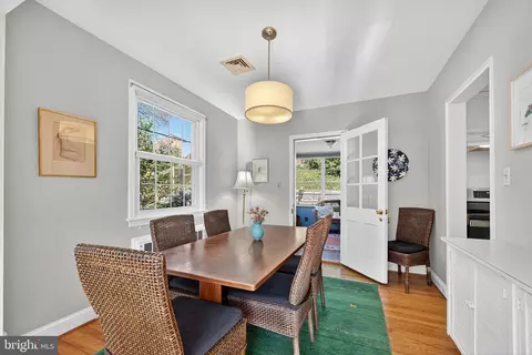 402 Hinsdale Ct, Silver Spring, MD 20901 photo 5