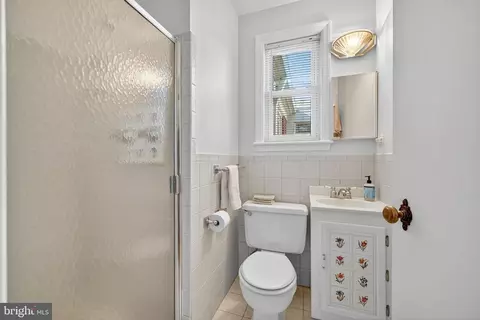 402 Hinsdale Ct, Silver Spring, MD 20901 photo 14