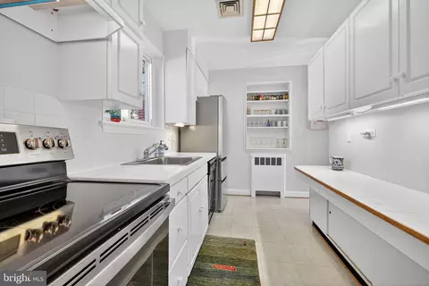 402 Hinsdale Ct, Silver Spring, MD 20901 photo 8