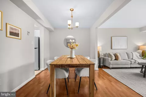 2480 Sun Valley Cir #8-D, Silver Spring, MD 20906 photo 13