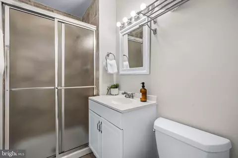 2480 Sun Valley Cir #8-D, Silver Spring, MD 20906 photo 30