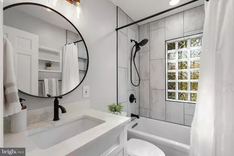 Bath - 14530 Sturtevant Rd, Silver Spring, MD 20905 photo 4 of 4