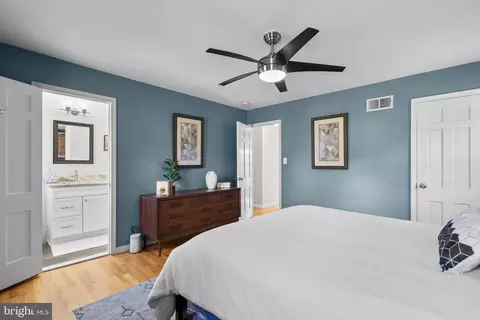 Bedroom - 14530 Sturtevant Rd, Silver Spring, MD 20905 photo 2 of 9