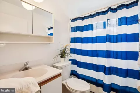 Bath - 3503 Kayson St, Silver Spring, MD 20906 photo 1 of 1
