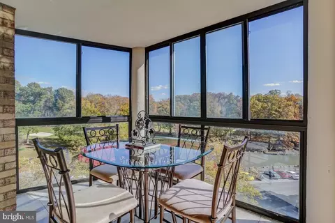 Dining - 15101 Interlachen Dr #1-625, Silver Spring, MD 20906 photo 2 of 5