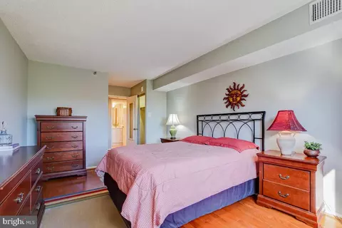 Bedroom - 15101 Interlachen Dr #1-625, Silver Spring, MD 20906 photo 2 of 3