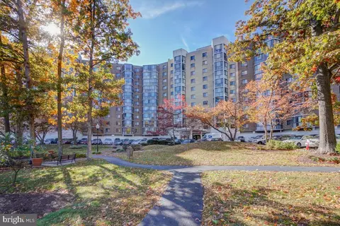 Exterior - 15101 Interlachen Dr #1-625, Silver Spring, MD 20906 photo 2 of 2