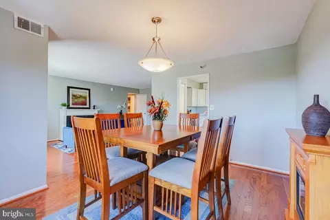 Dining - 15101 Interlachen Dr #1-625, Silver Spring, MD 20906 photo 5 of 5