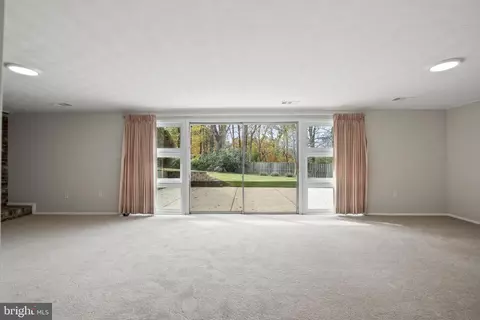 Living - 14820 Cobblestone Dr, Silver Spring, MD 20905 photo 6 of 8