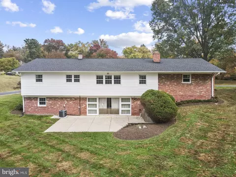 Exterior - 14820 Cobblestone Dr, Silver Spring, MD 20905 photo 2 of 8